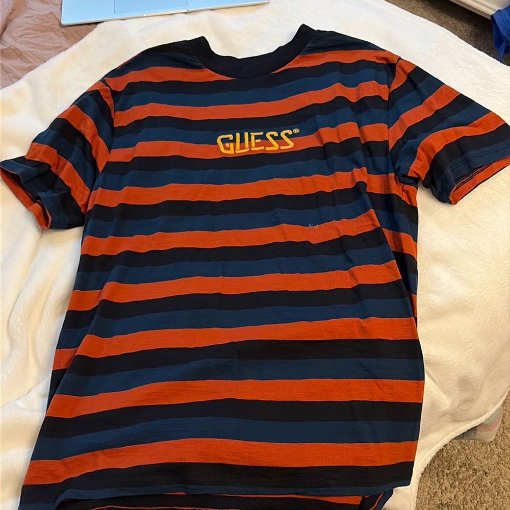 Men’s guess shirt